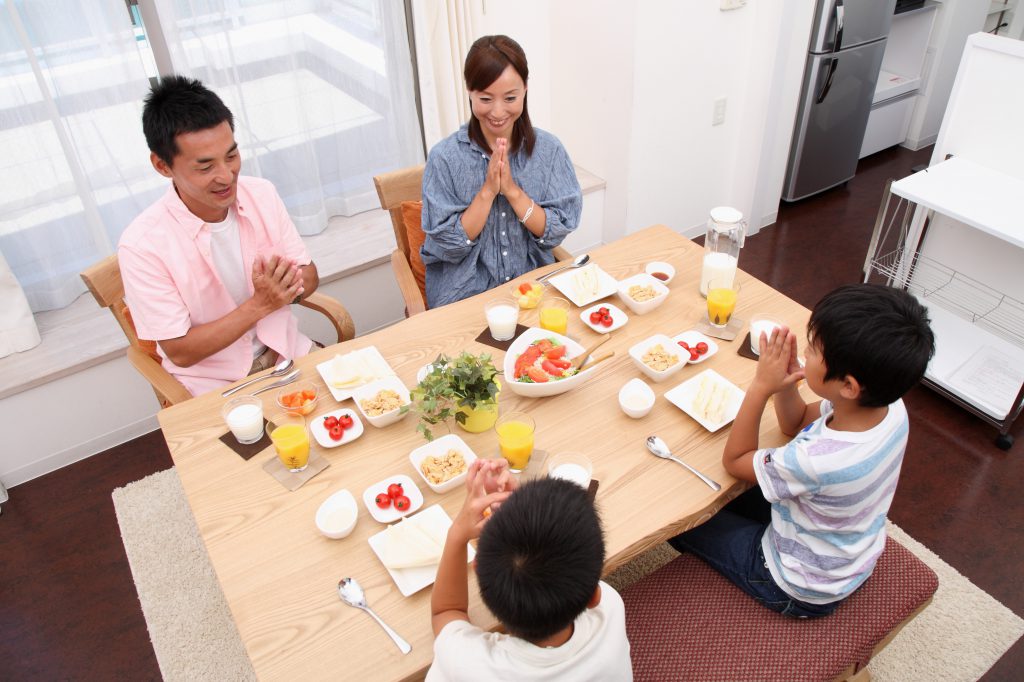 What do Japanese people do after dinner?