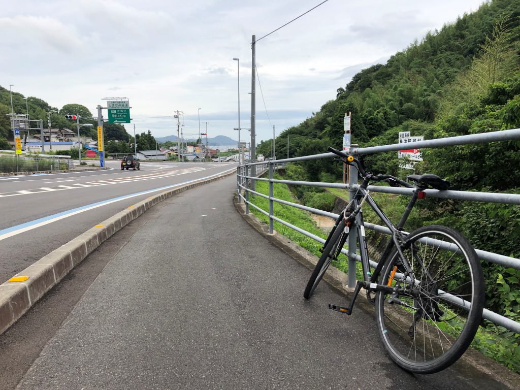 Bicycle resting along the way