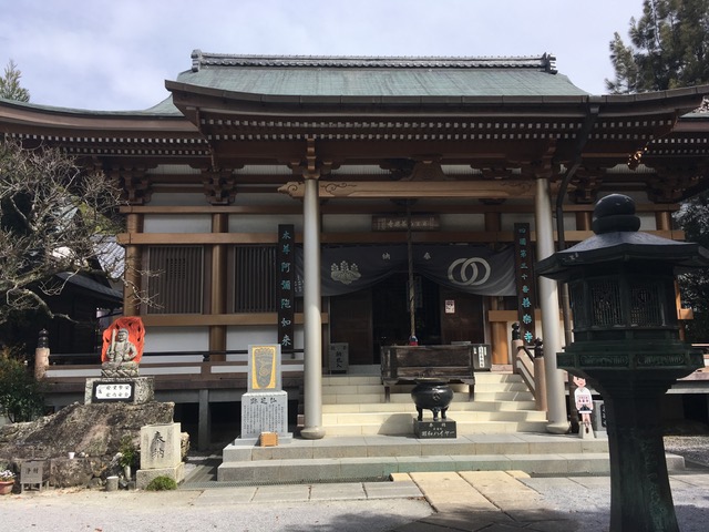 The main hall of a Buddhist temple seen from the outside